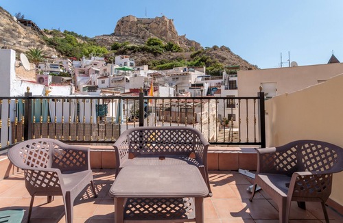 Alicante Apartment | Apartment 'La Torre' with Wi-Fi and Air Conditioning