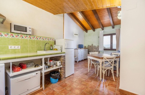 Bellestar House | Apartment 'La Viña' with Mountain Views, Wi-Fi and Air Conditioning