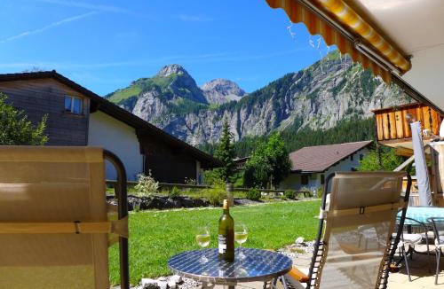 Blausee Apartment | Apartment Laerchehus Ost by Interhome