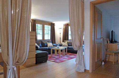Blausee Apartment | Apartment Laerchehus Ost by Interhome