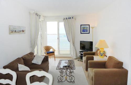 Gruissan Apartment | Apartment Laguna Beach by Interhome