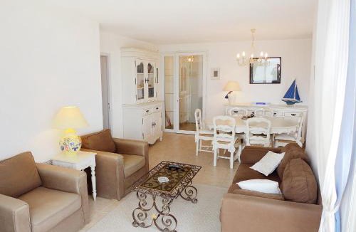 Gruissan Apartment | Apartment Laguna Beach by Interhome