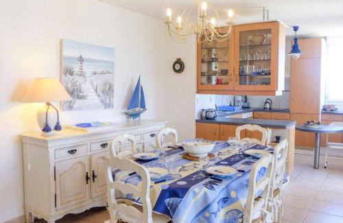 Gruissan Apartment | Apartment Laguna Beach by Interhome