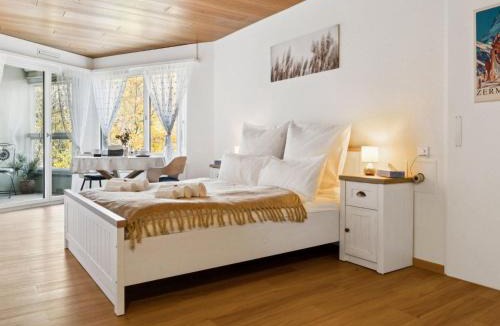 Ingenbohl Apartment | Apartment Lake View Studio by Interhome