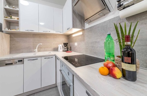 Jurandvor Apartment | Apartment Lana with mountain and sea view