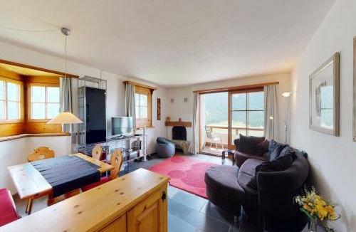 Zuoz Apartment | Apartment Larschigna