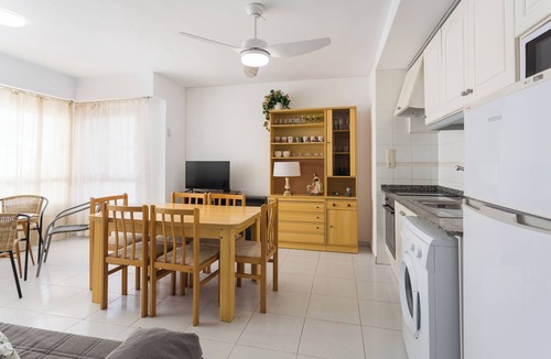 Grau i Platja Apartment | Apartment 'Las Alondras' with Shared Pool, Shared Garden and Wi-Fi
