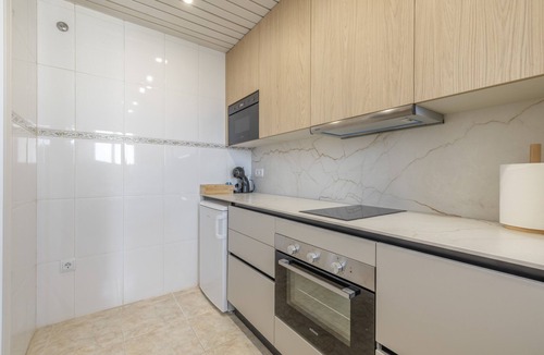 Cunit Apartment | Apartment 'Las Conchas' with Sea View, Wi-Fi and Air Conditioning