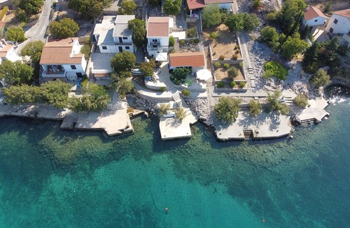 Baric Draga House | Apartment "Lavanda" right on the sea
