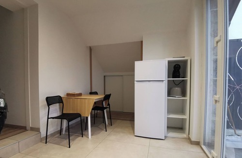 Bouge-Chambalud Apartment | Apartment le 345