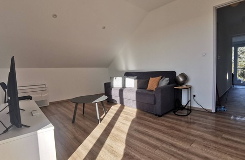 Bouge-Chambalud Apartment | Apartment le 345