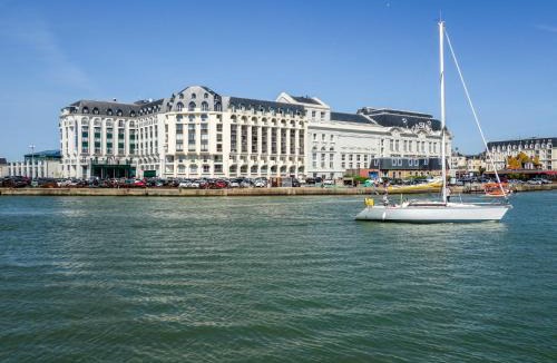 Trouville-sur-Mer Apartment | Apartment Le Beach by Interhome