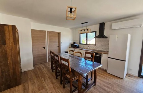 Superbolquere Apartment | Apartment le blanc neige