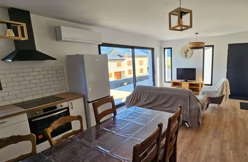 Superbolquere Apartment | Apartment le blanc neige