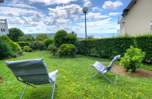 Blonville-sur-Mer Apartment | Apartment Le Cap Bleu-1 by Interhome