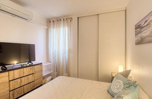 Frejus Port Apartment | Apartment Le Cesarée-4 by Interhome