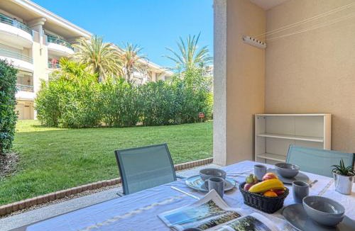 Frejus Port Apartment | Apartment Le Cesarée-4 by Interhome