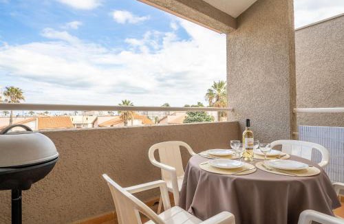 Saint-Cyprien Plage Apartment | Apartment Le Clos de St Cyprien-6 by Interhome