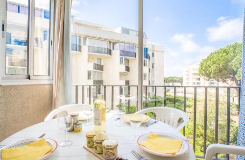 Le Grau-Du-Roi Apartment | Apartment Le Floride-1 by Interhome