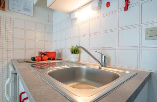 Le Grau-Du-Roi Apartment | Apartment Le Floride-1 by Interhome