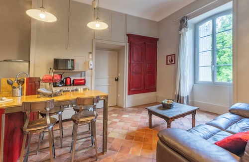 Saint-Germain Apartment | Apartment 'Le Frêne' with Shared Pool, Wi-Fi and Air Conditioning