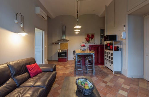 Saint-Germain Apartment | Apartment 'Le Frêne' with Shared Pool, Wi-Fi and Air Conditioning