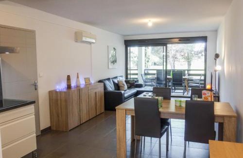 Saint-Cyprien Plage Apartment | Apartment Le Golf Clair-14 by Interhome