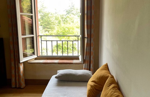 Marssac-sur-Tarn Apartment | Apartment “Le Loft Du Chant Du Buc” with Shared Pool, Garden, and Wi-Fi