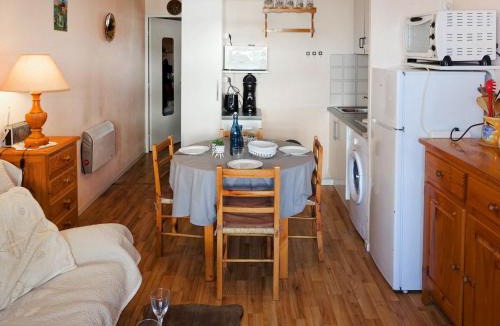 Le Barcares Apartment | Apartment Le Méditerranée-2 by Interhome