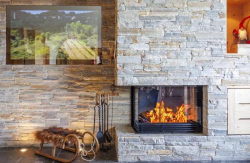 Saint-Pierre-de-Clages Apartment | Apartment Le Montagnard 6 by Interhome