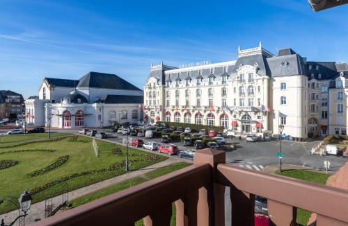 Cabourg Apartment | Apartment Le Normandie Home by Interhome