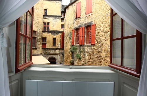 Sarlat-la-Caneda Apartment | APARTMENT LE ROYERE