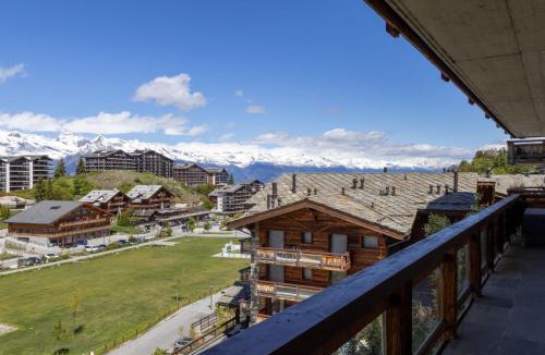 Saint-Pierre-de-Clages Apartment | Apartment Le Refuge 1 by Interhome
