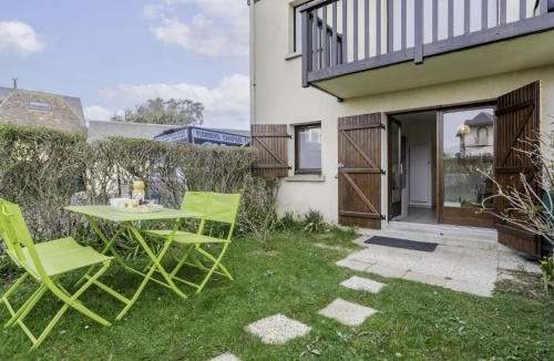 Villers-sur-Mer Apartment | Apartment Le Vert Clos by Interhome