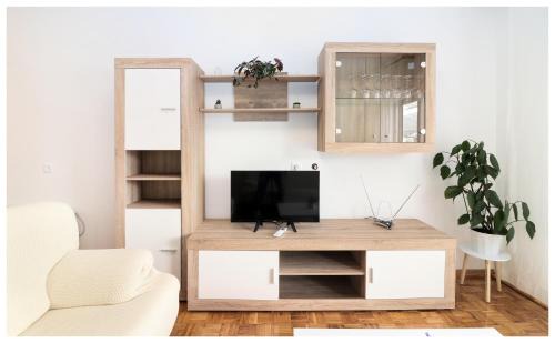 Grebastica Apartment | Apartment Legend