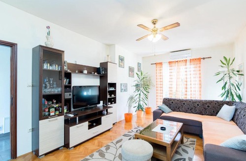 Supetar Apartment | Apartment Lena