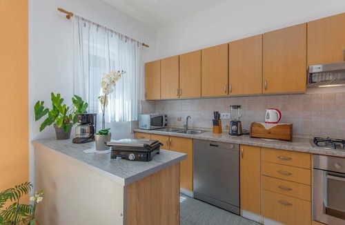 Nova Vas Apartment | Apartment Leon with Private Pool and Garden