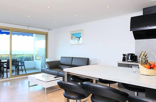 Pointe Croisette Apartment | Apartment Lerins by Interhome