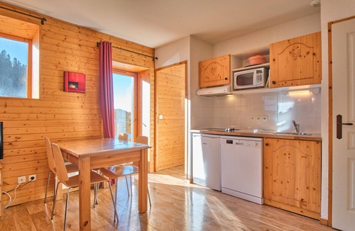Chamrousse Apartment | Apartment 'Les Airelles' with Mountain View and Balcony