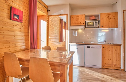 Chamrousse Apartment | Apartment 'Les Airelles' with Mountain View and Balcony