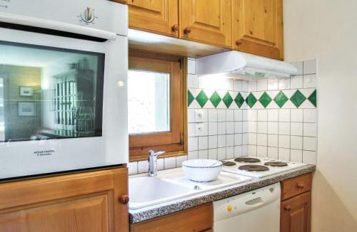 Chamonix-Mont-Blanc Apartment | Apartment Les Capucins by Interhome