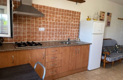 Camarles Apartment | Apartment 'Les Casetes Del Mas 1' with Mountain View, Wi-Fi and Air Conditioning