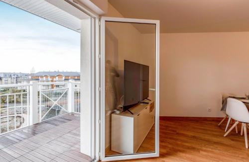 Cabourg Apartment | Apartment Les Cavaliers by Interhome