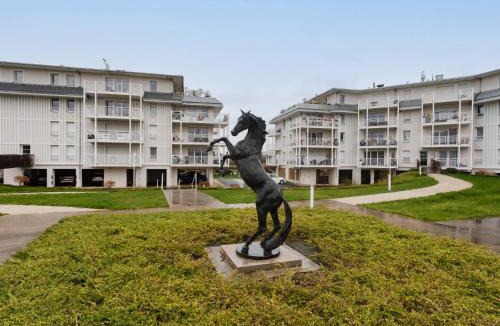 Cabourg Apartment | Apartment Les Cavaliers by Interhome