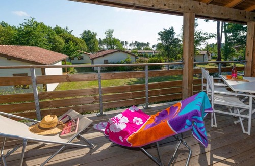 Parentis-en-Born Apartment | Apartment Les Cottages du Lac T4 Privilège by Interhome