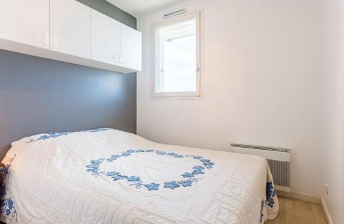 Villers-sur-Mer Apartment | Apartment les Colombières-9 by Interhome