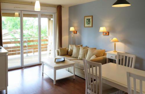 Parentis-en-Born Apartment | Apartment Les Cottages du Lac T3 Tradition by Interhome