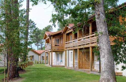 Parentis-en-Born Apartment | Apartment Les Cottages du Lac T1 Tradition by Interhome