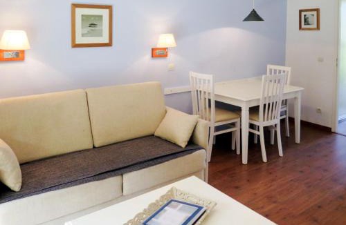 Parentis-en-Born Apartment | Apartment Les Cottages du Lac T1 Tradition by Interhome