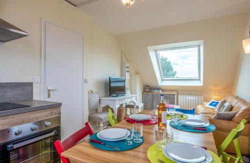 Saint-Philibert Apartment | Apartment Les Fleurs du Prado by Interhome